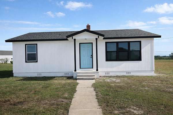 2.72 Acres of Residential Land with Home for Lease in Hilliard, Florida