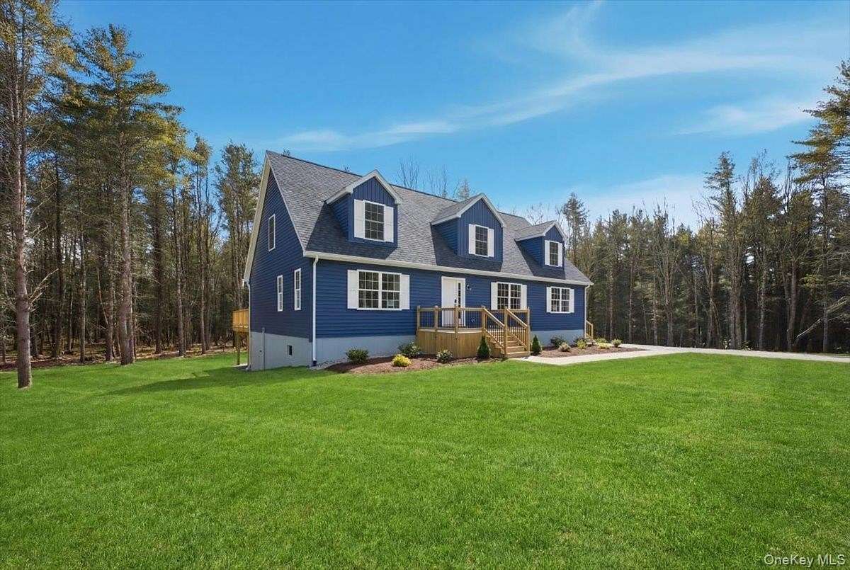 5 Acres of Residential Land with Home for Sale in Prattsville, New York