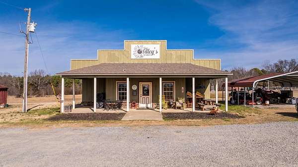 2 Acres of Improved Mixed-Use Land for Sale in Guy, Arkansas