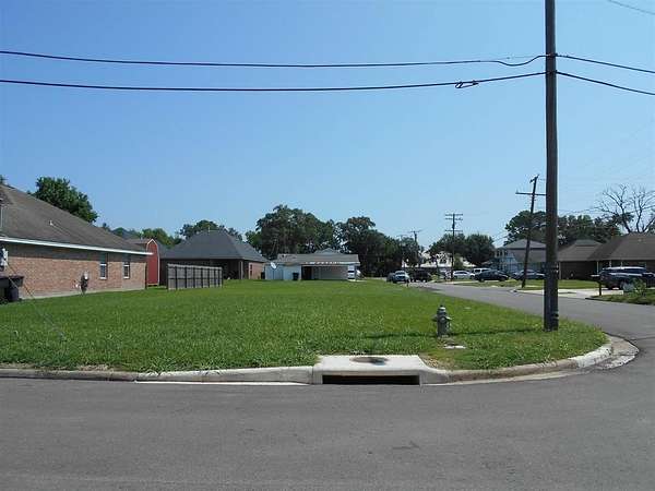 0.16 Acres of Residential Land for Sale in Nederland, Texas