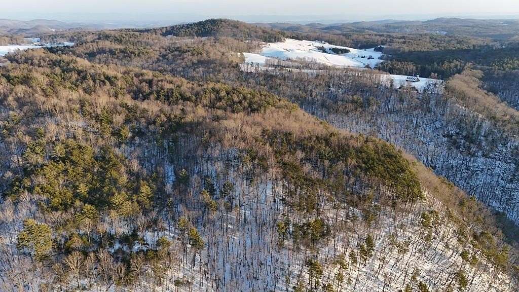43 Acres of Recreational & Residential Land for Sale in Pipestem, West Virginia