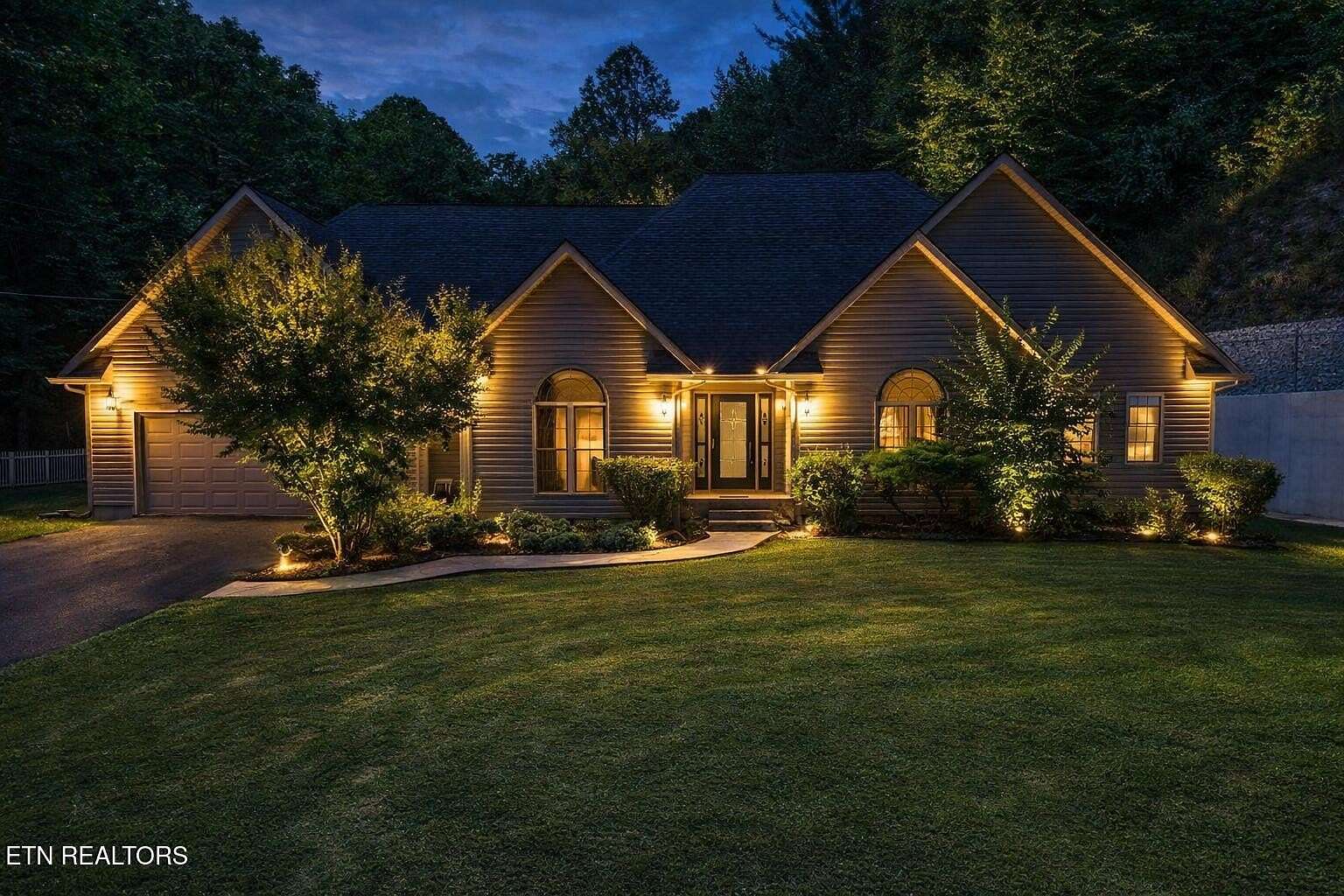 4.62 Acres of Residential Land with Home for Sale in Harlan, Kentucky