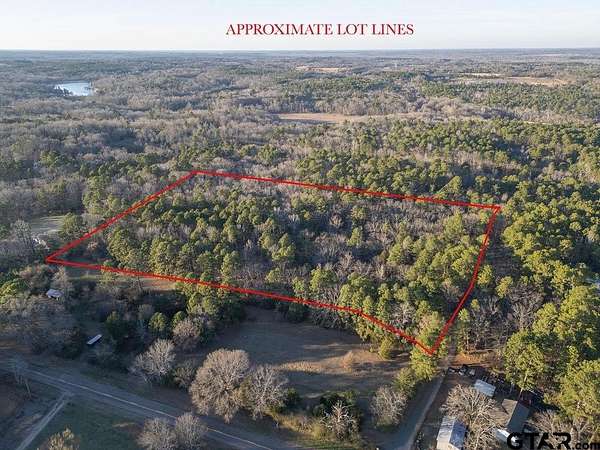 10 Acres of Residential Land for Sale in Mineola, Texas