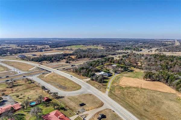 1.57 Acres of Residential Land with Home for Sale in Gainesville, Texas
