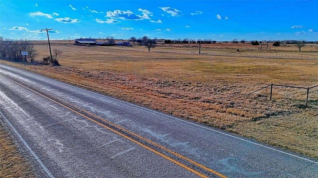 1.85 Acres of Residential Land for Sale in St. Jo, Texas