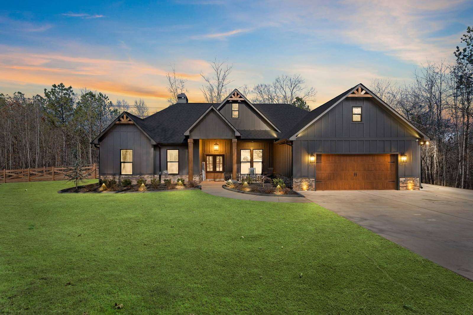 5.27 Acres of Improved Mixed-Use Land for Sale in Rockmart, Georgia