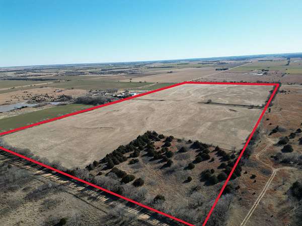 80 Acres of Land for Auction in Kingman, Kansas