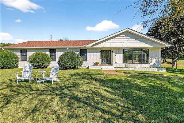 2.2 Acres of Residential Land with Home for Sale in Goodlettsville, Tennessee