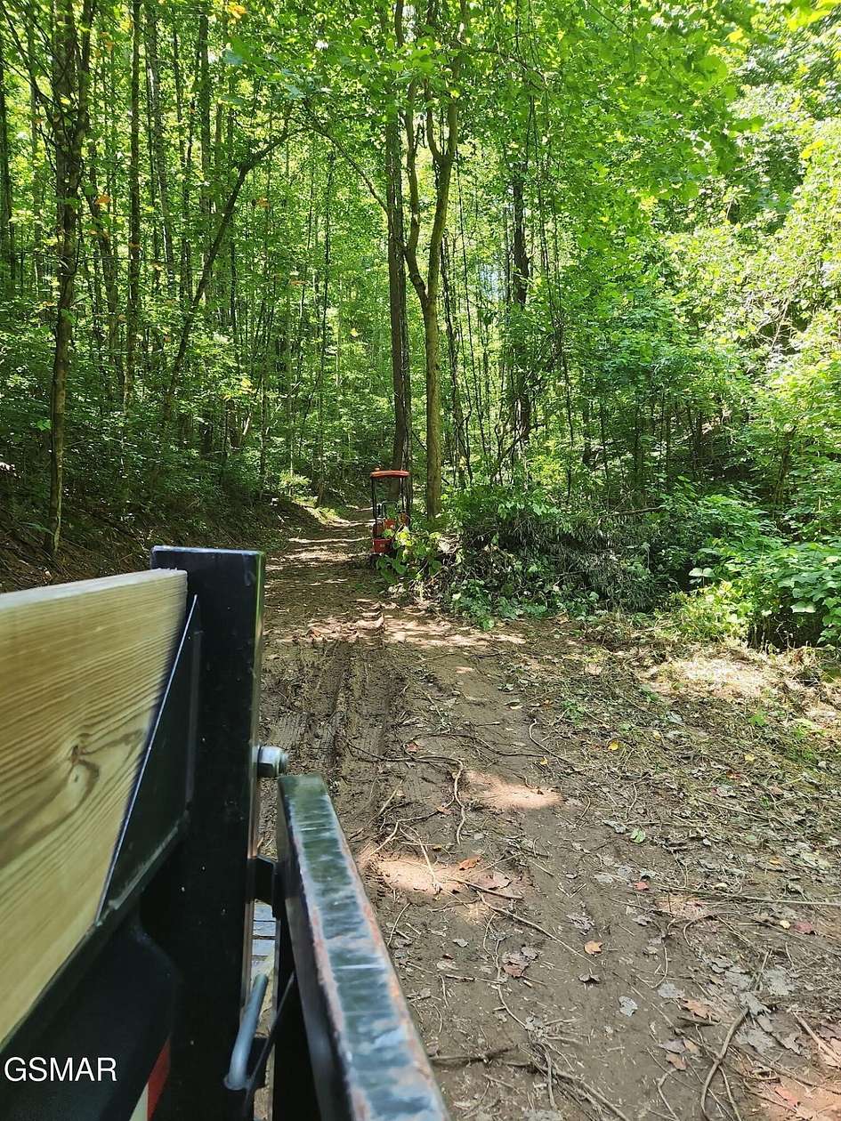 18.2 Acres of Land for Sale in Dandridge, Tennessee