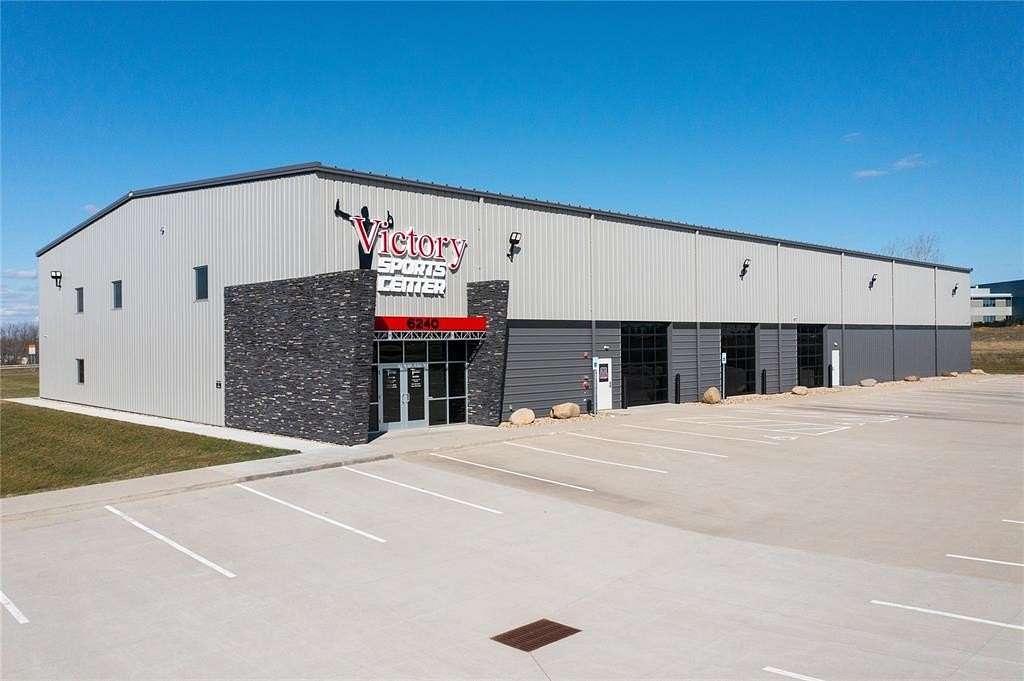 1.58 Acres of Improved Commercial Land for Sale in Marion, Iowa