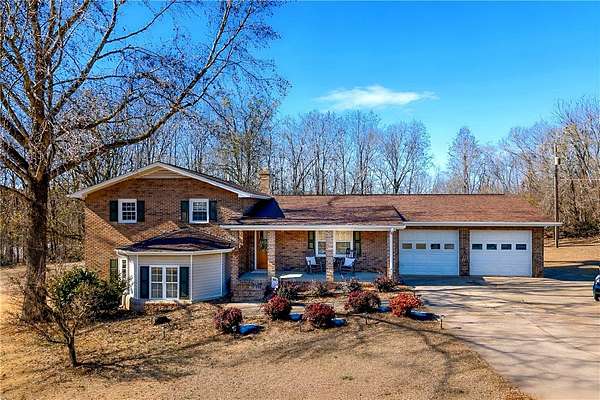 3.48 Acres of Residential Land with Home for Sale in Anderson, South Carolina