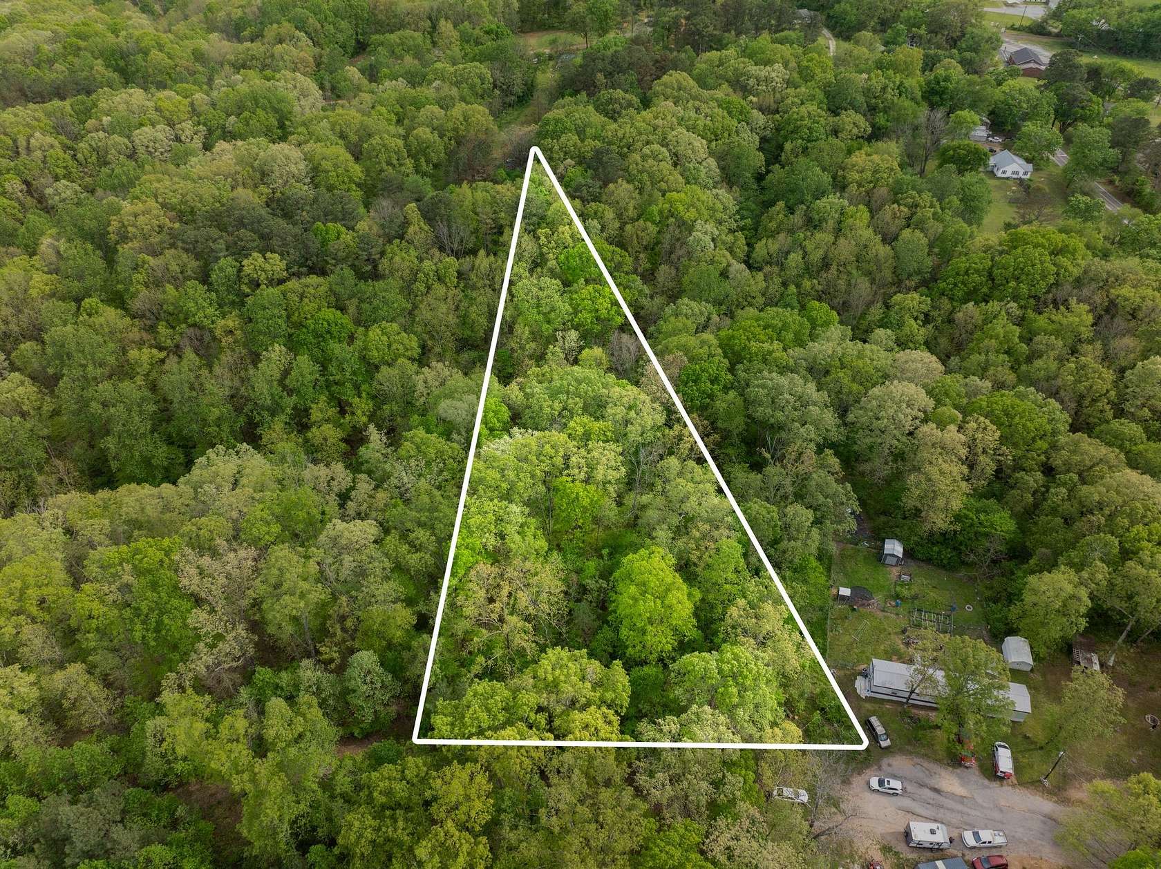 1 Acre of Residential Land for Sale in Centerville, Tennessee