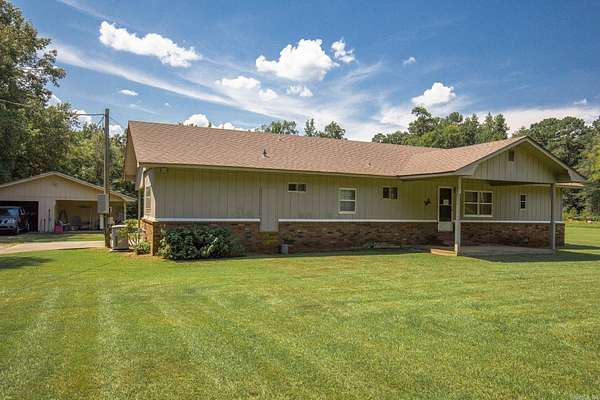 4 Acres of Residential Land with Home for Sale in Pine Bluff, Arkansas