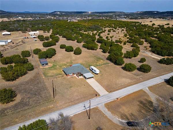 1.6 Acres of Residential Land with Home for Sale in Kempner, Texas