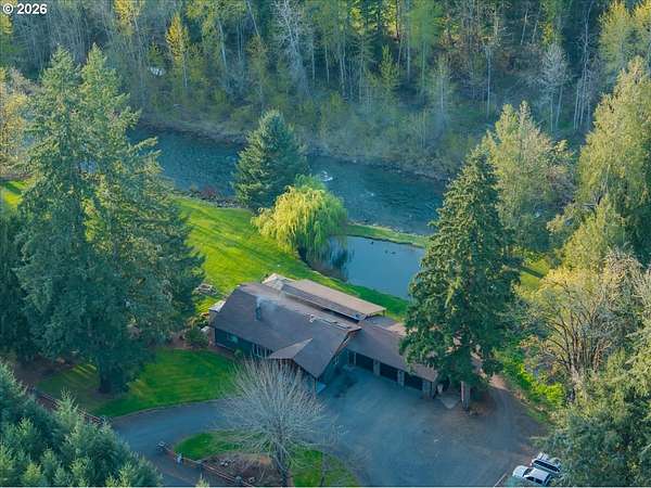 3.18 Acres of Land with Home for Sale in Lebanon, Oregon