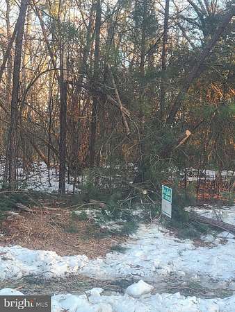 1 Acre of Residential Land for Sale in Newburg, Maryland