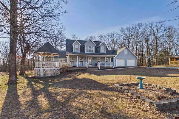 10 Acres of Residential Land with Home for Sale in Mountain Home, Arkansas