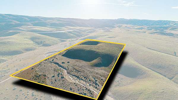 20 Acres of Land for Sale in Lake Hughes, California