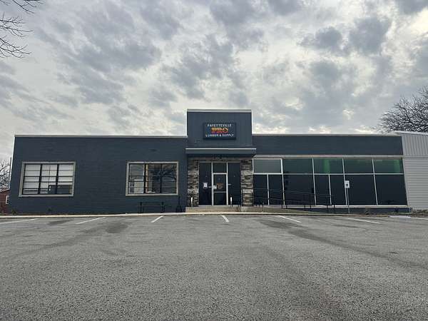 3.5 Acres of Improved Commercial Land for Sale in Fayetteville, Tennessee