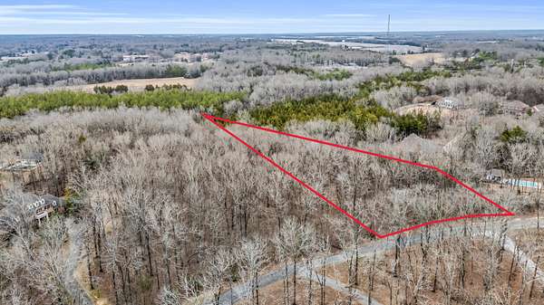 2 Acres of Residential Land for Sale in West Point, Mississippi