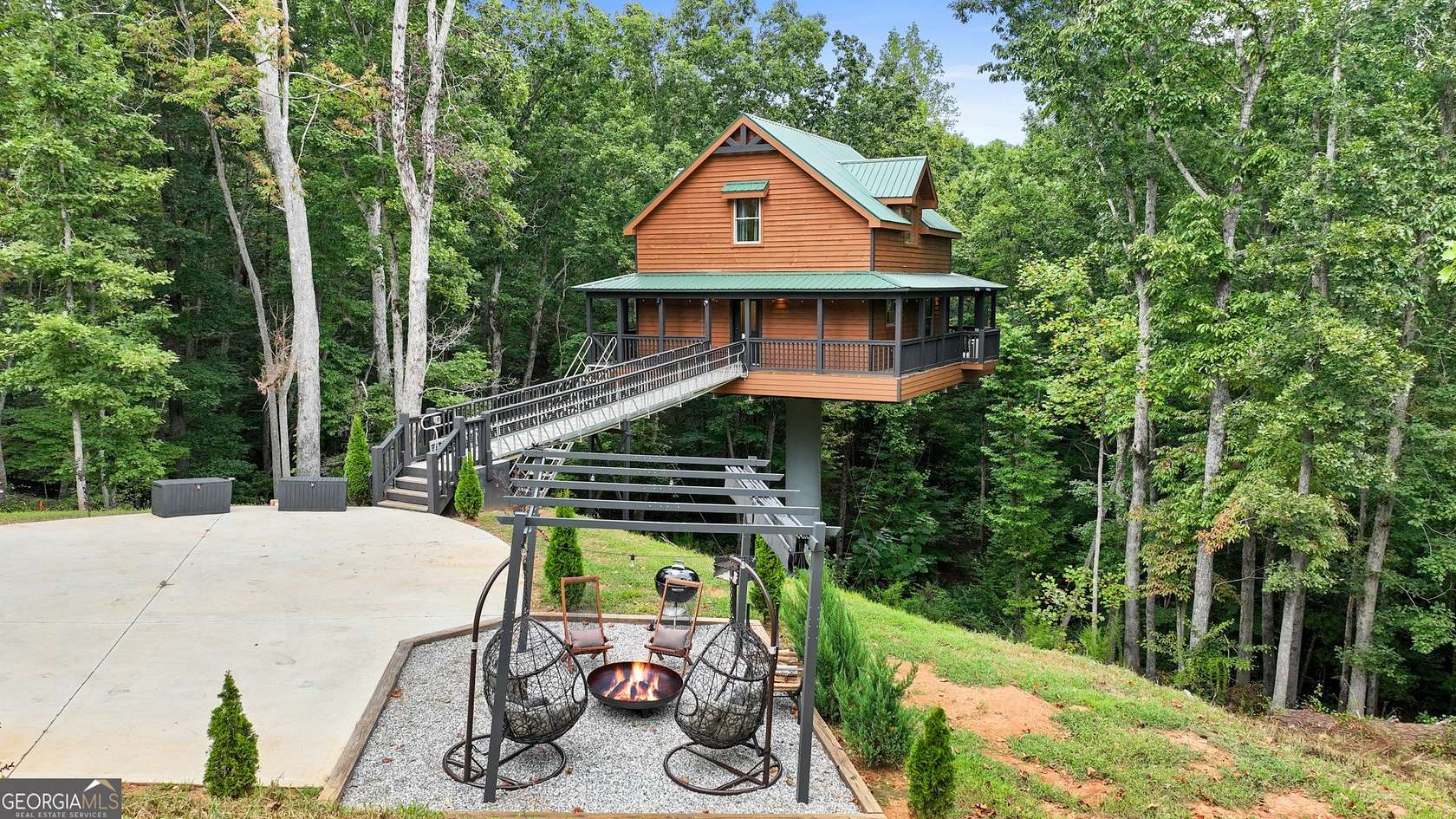 2 Acres of Residential Land with Home for Sale in Cleveland, Georgia