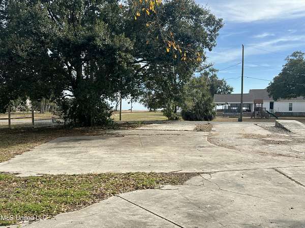 0.17 Acres of Mixed-Use Land for Sale in Gulfport, Mississippi