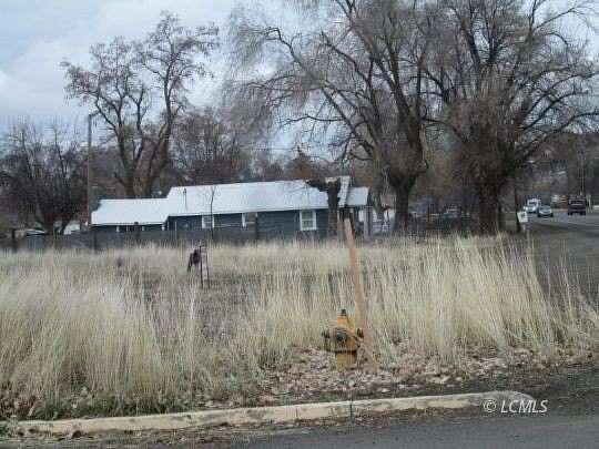 0.35 Acres of Commercial Land for Sale in Lakeview, Oregon