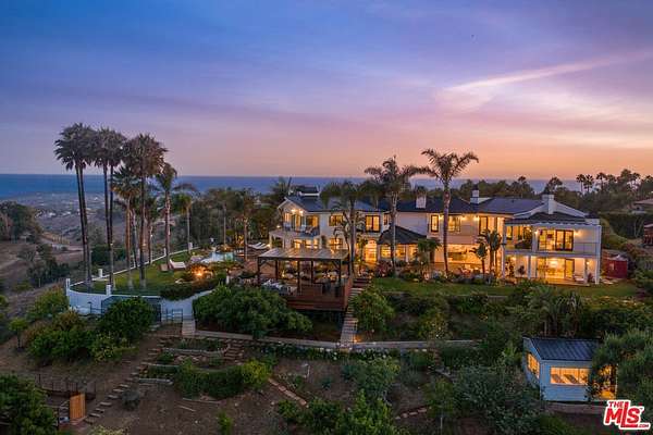 3.28 Acres of Residential Land with Home for Lease in Malibu, California