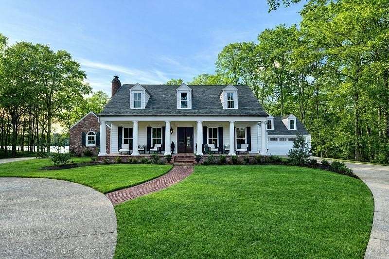 13 Acres of Land with Home for Sale in Fulton, Mississippi