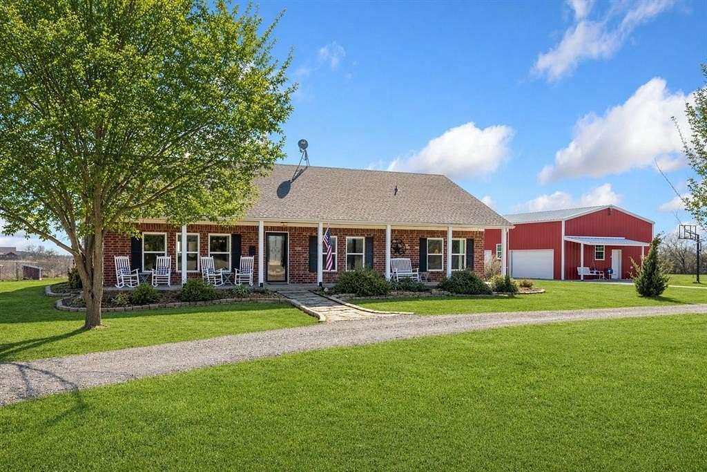 12 Acres of Land with Home for Sale in Blue Ridge, Texas
