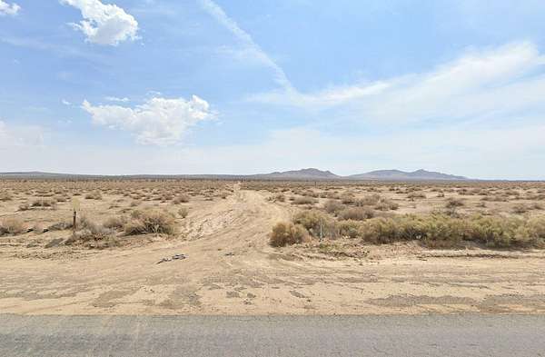 5 Acres of Residential Land for Sale in Lancaster, California