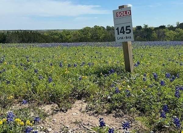 2 Acres of Residential Land for Sale in Cresson, Texas