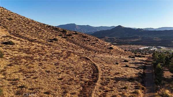 20 Acres of Agricultural & Residential Land for Sale in Acton, California