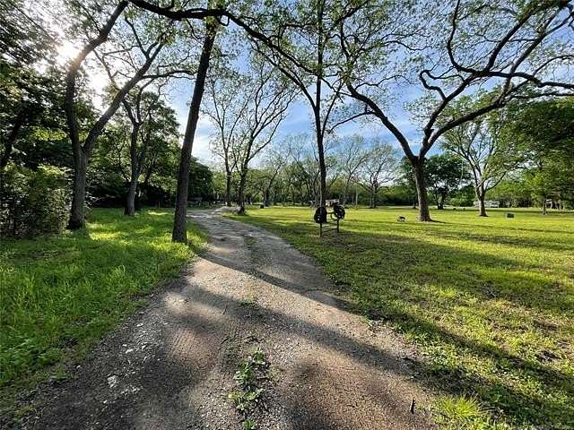 8 Acres of Residential Land for Sale in Ardmore, Oklahoma
