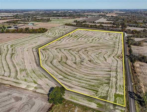 34.4 Acres of Agricultural Land for Sale in Jameson, Missouri