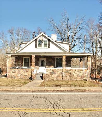 5 Acres of Residential Land with Home for Lease in Woodbury, New York