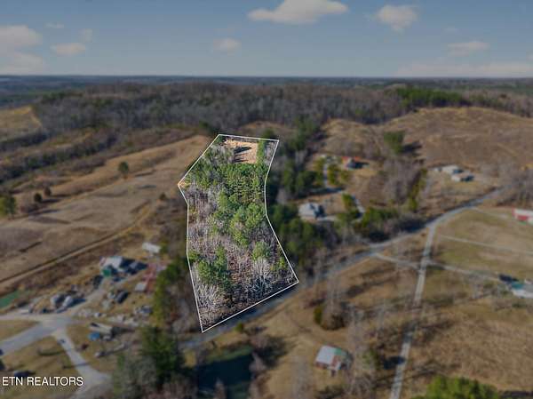 6.29 Acres of Land for Sale in Crossville, Tennessee