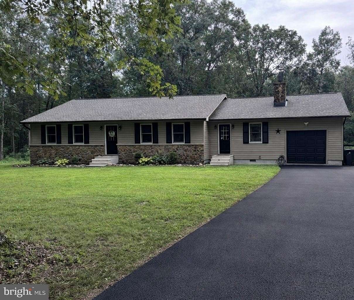 5 Acres of Residential Land with Home for Sale in Remington, Virginia