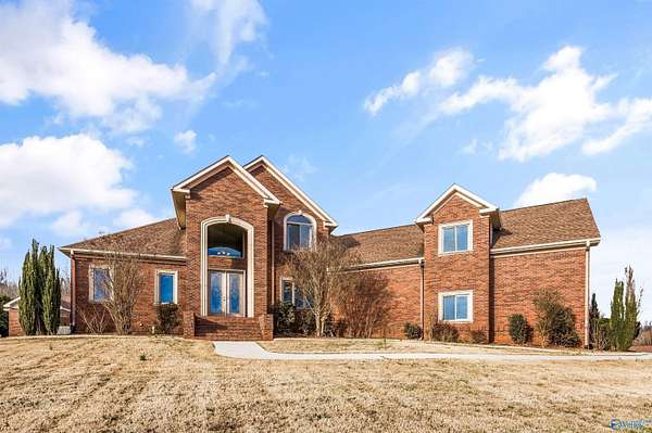 1.5 Acres of Residential Land with Home for Sale in Huntsville, Alabama