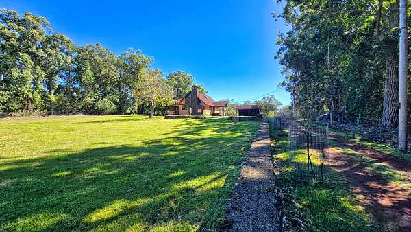 10.3 Acres of Land with Home for Sale in Nāʻālehu, Hawaii