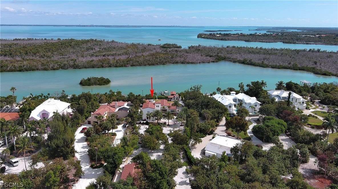 2.1 Acres of Residential Land with Home for Sale in Captiva, Florida