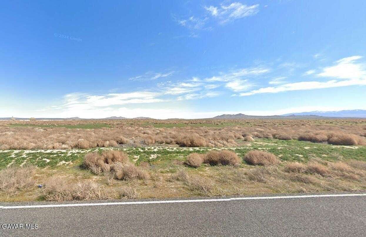 5 Acres of Land for Sale in Lancaster, California