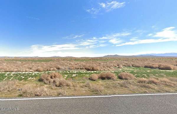 5 Acres of Land for Sale in Lancaster, California