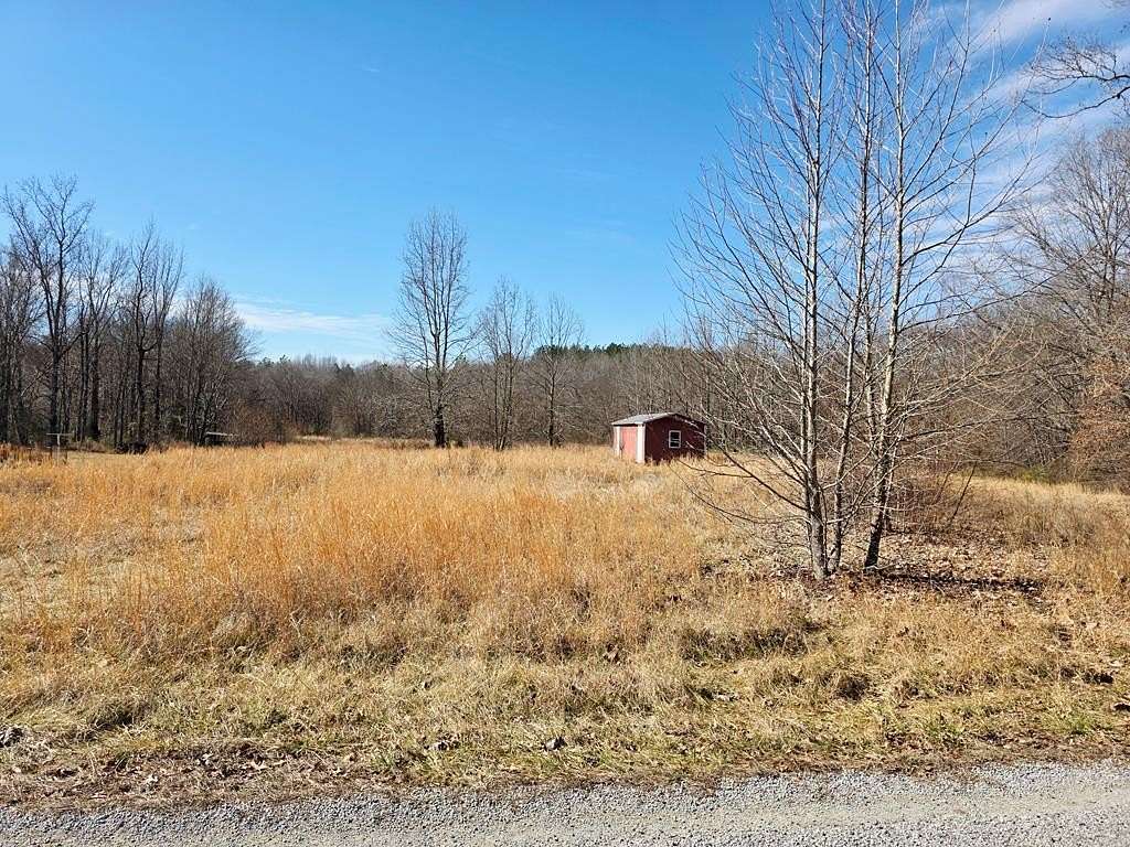 5 Acres of Land for Sale in Holladay, Tennessee