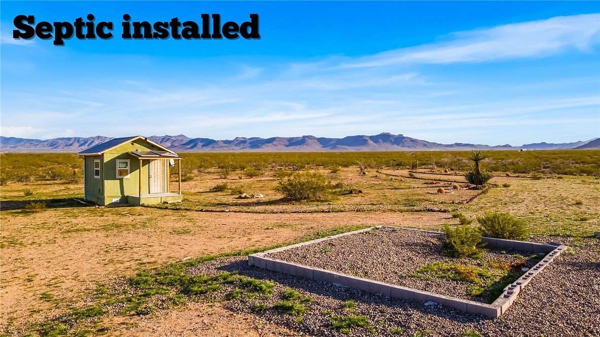 2.35 Acres of Residential Land for Sale in Golden Valley, Arizona