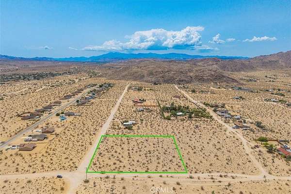 2.5 Acres of Residential Land for Sale in Joshua Tree, California
