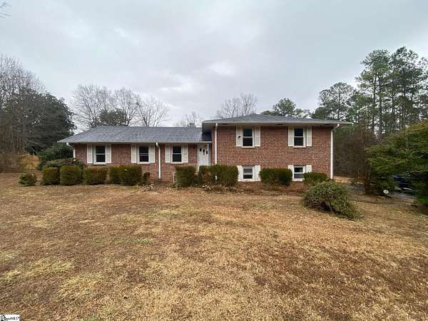 1.5 Acres of Residential Land with Home for Sale in Laurens, South Carolina