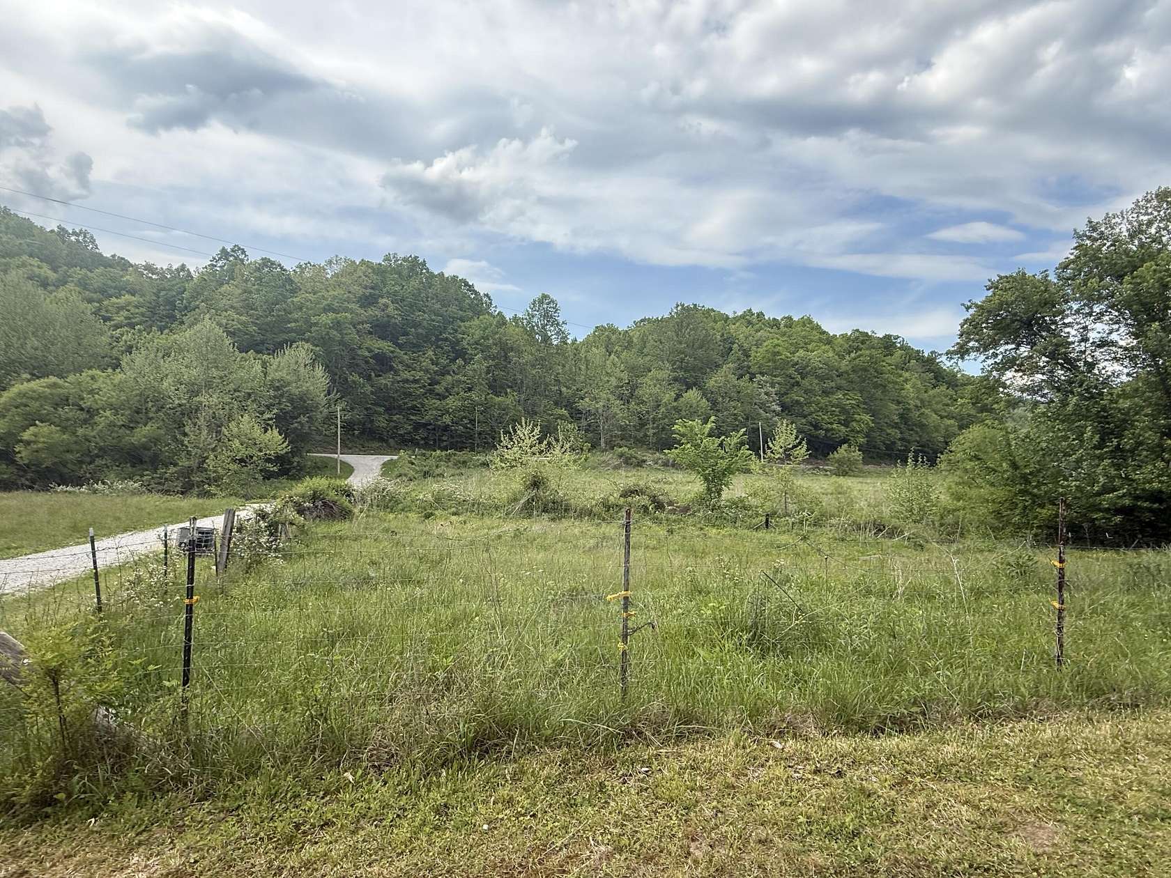 44 Acres of Land for Sale in Woollum, Kentucky