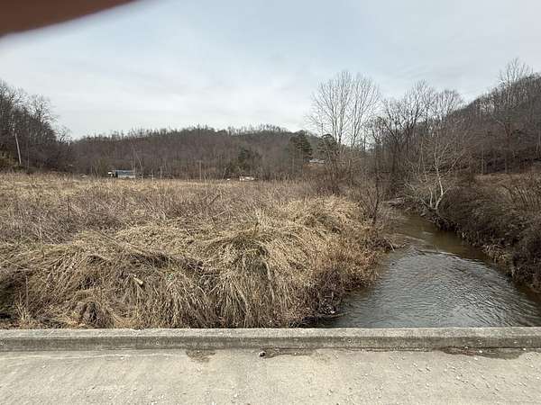 44 Acres of Land for Sale in Woollum, Kentucky
