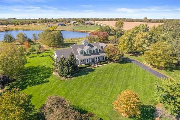 6 Acres of Residential Land with Home for Sale in Bucyrus, Kansas